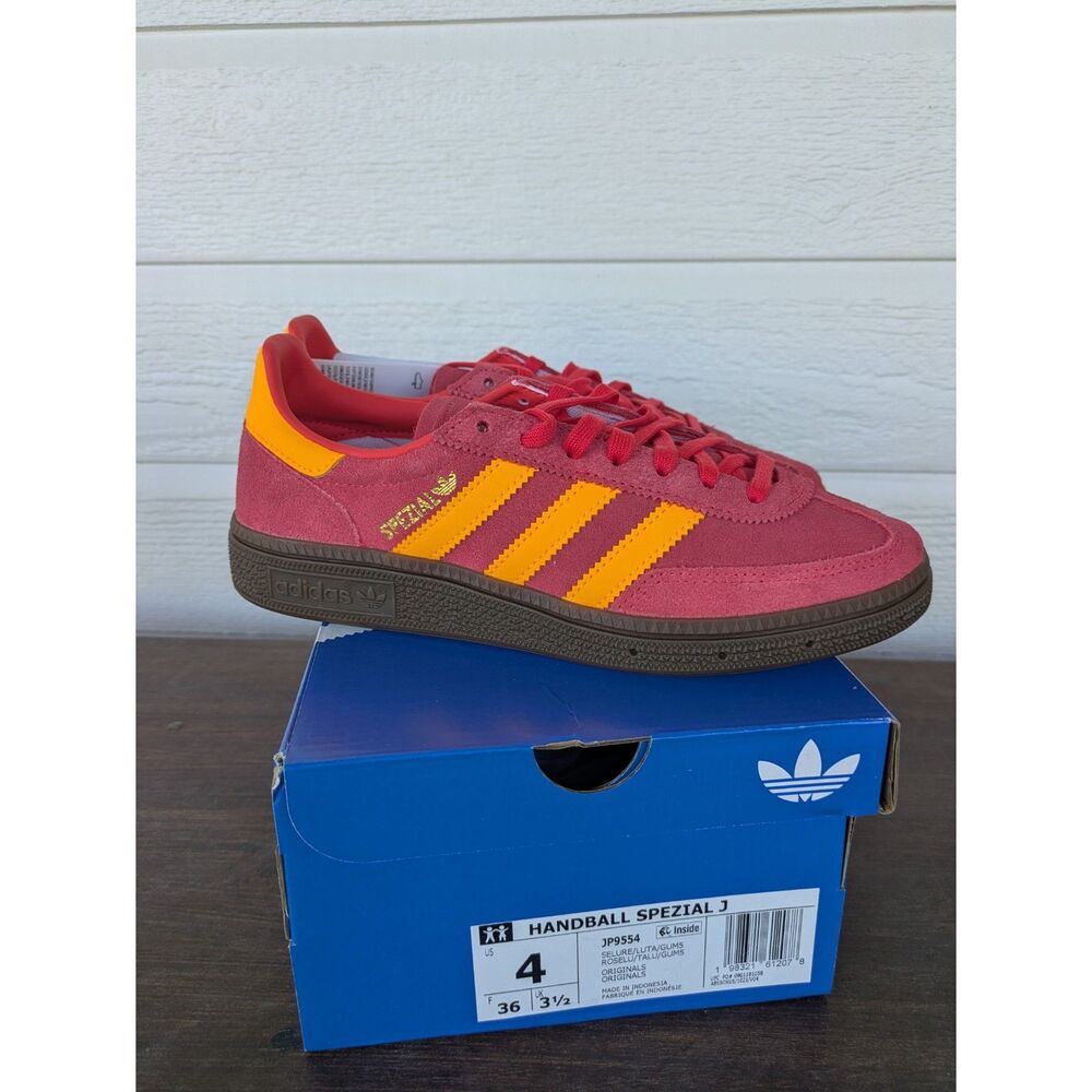 NEW IN BOX ADIDAS HANDBALL SPEZIAL